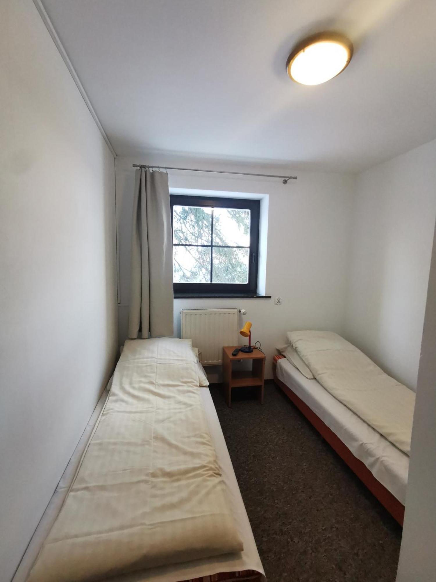 Straszny Dwor Hotell Duszniki Zdrój Rum bild
