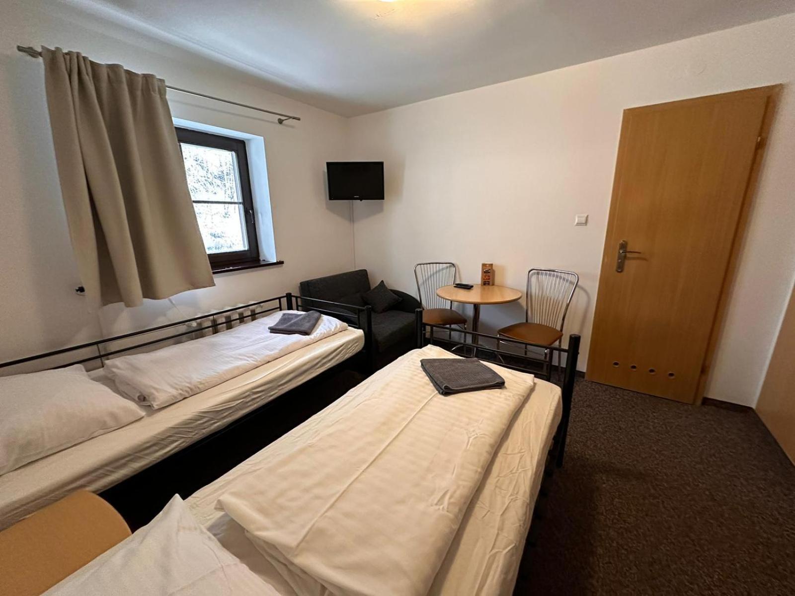 Straszny Dwor Hotell Duszniki Zdrój Rum bild