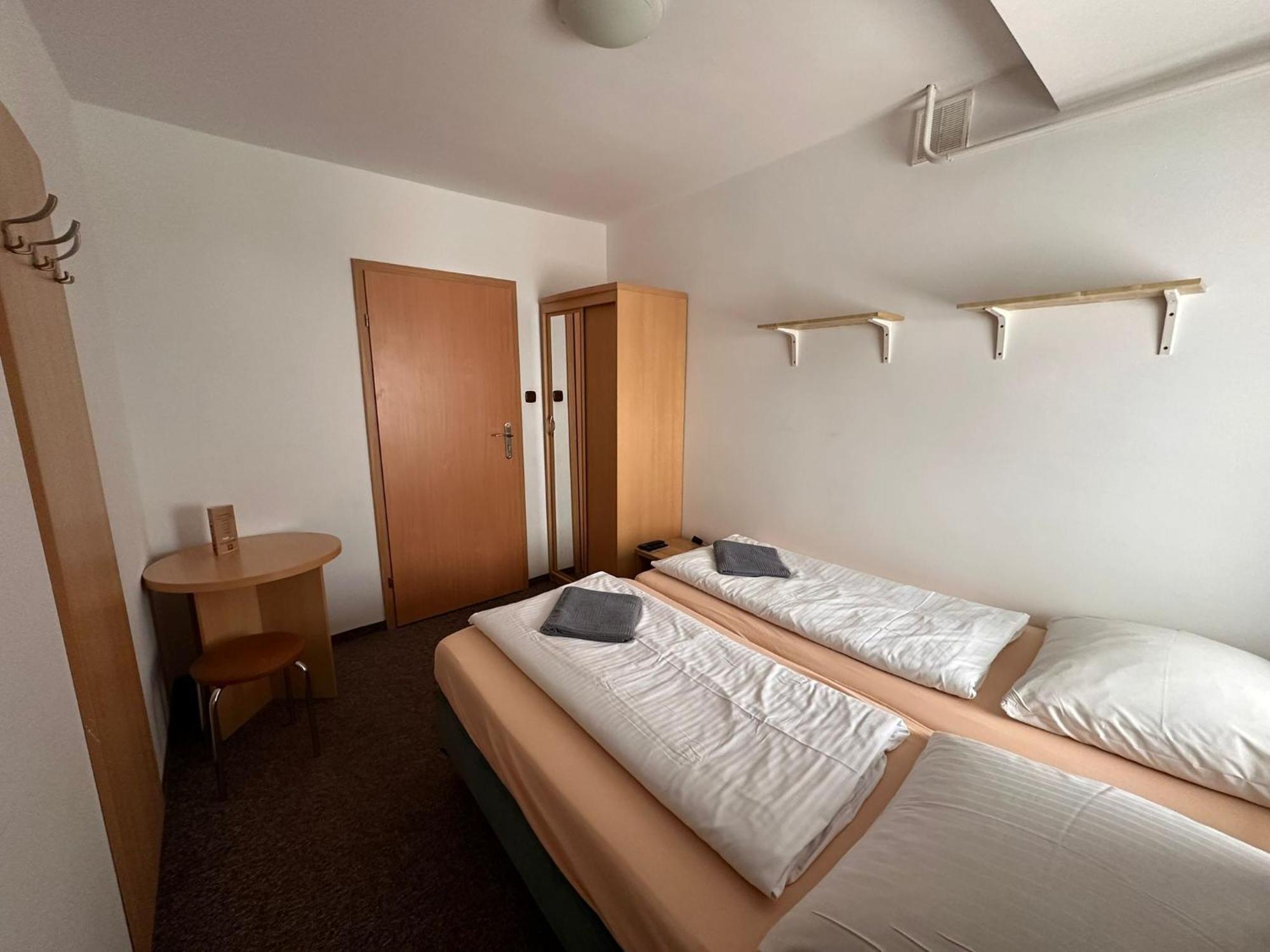 Straszny Dwor Hotell Duszniki Zdrój Rum bild