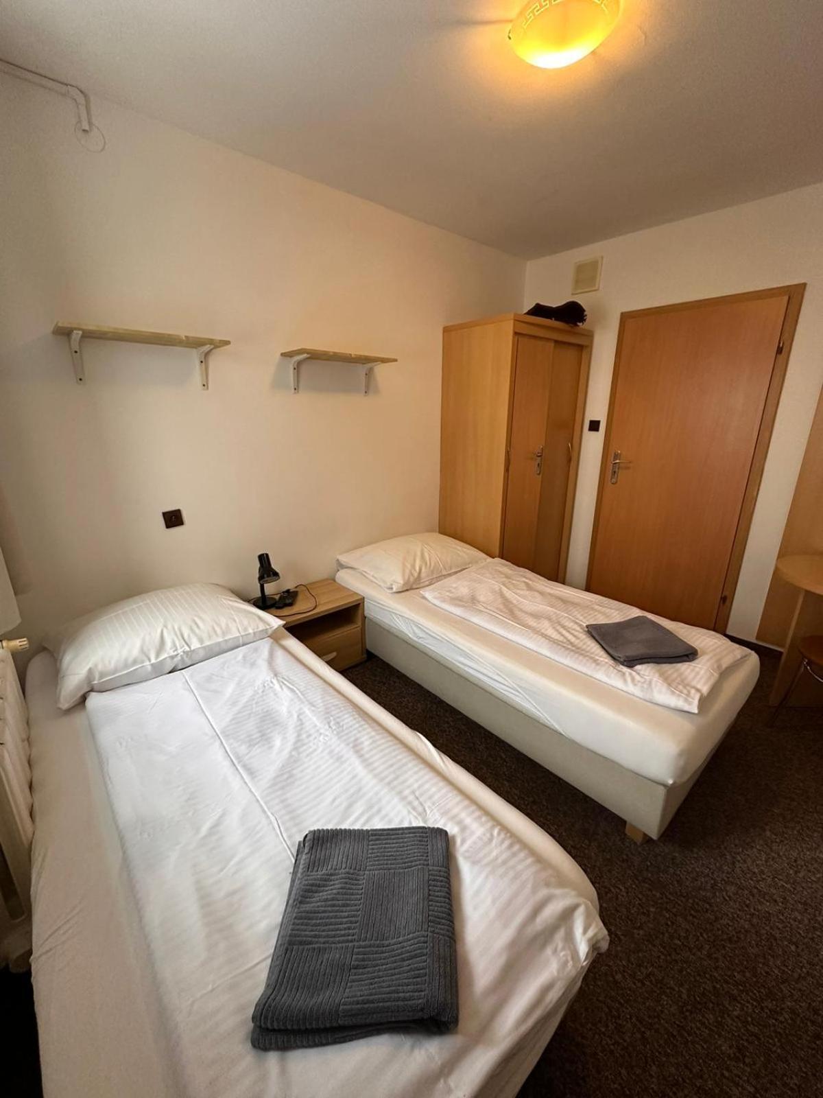 Straszny Dwor Hotell Duszniki Zdrój Rum bild