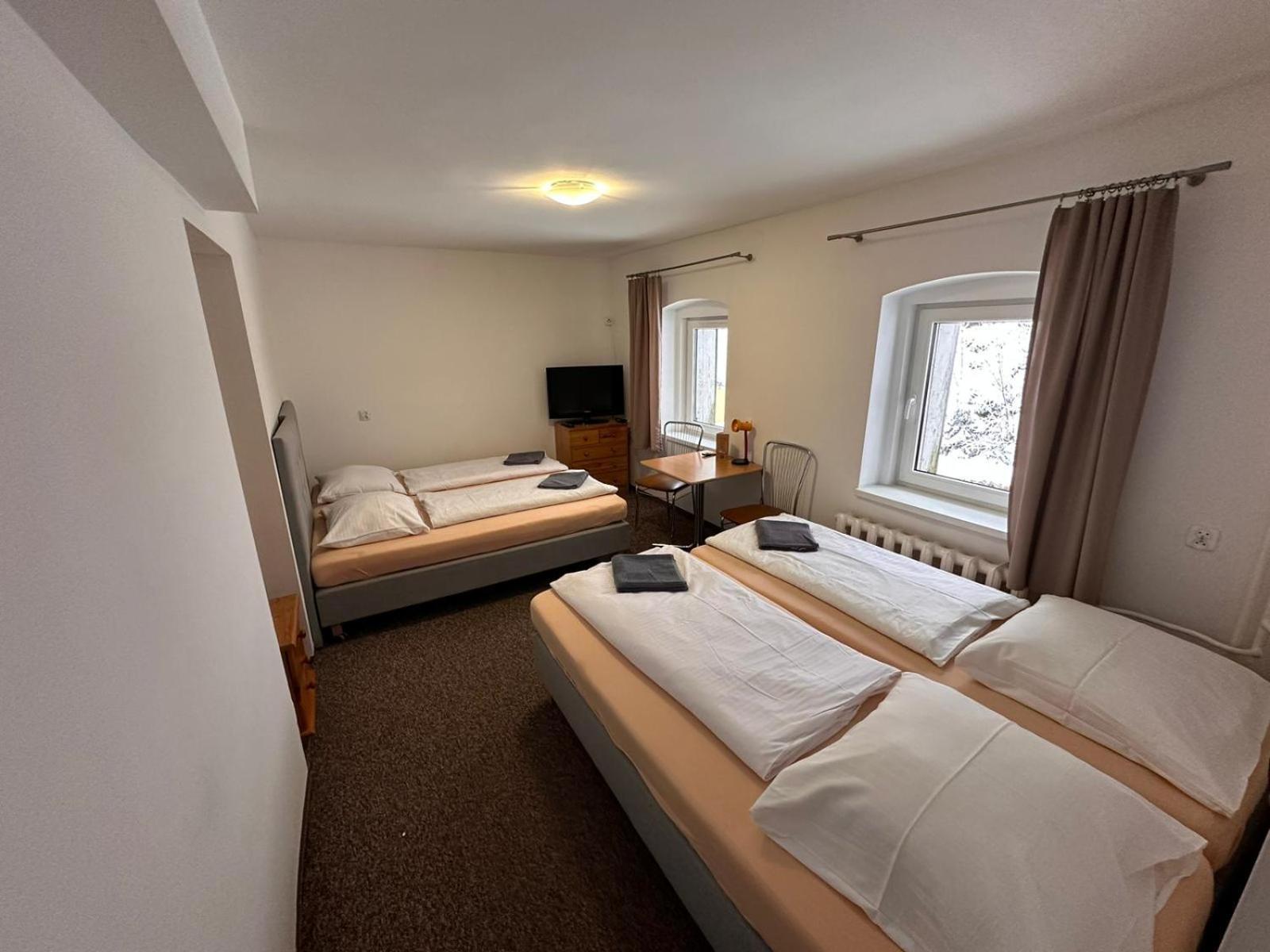 Straszny Dwor Hotell Duszniki Zdrój Rum bild