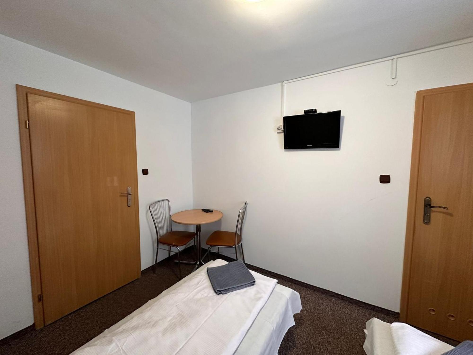 Straszny Dwor Hotell Duszniki Zdrój Rum bild