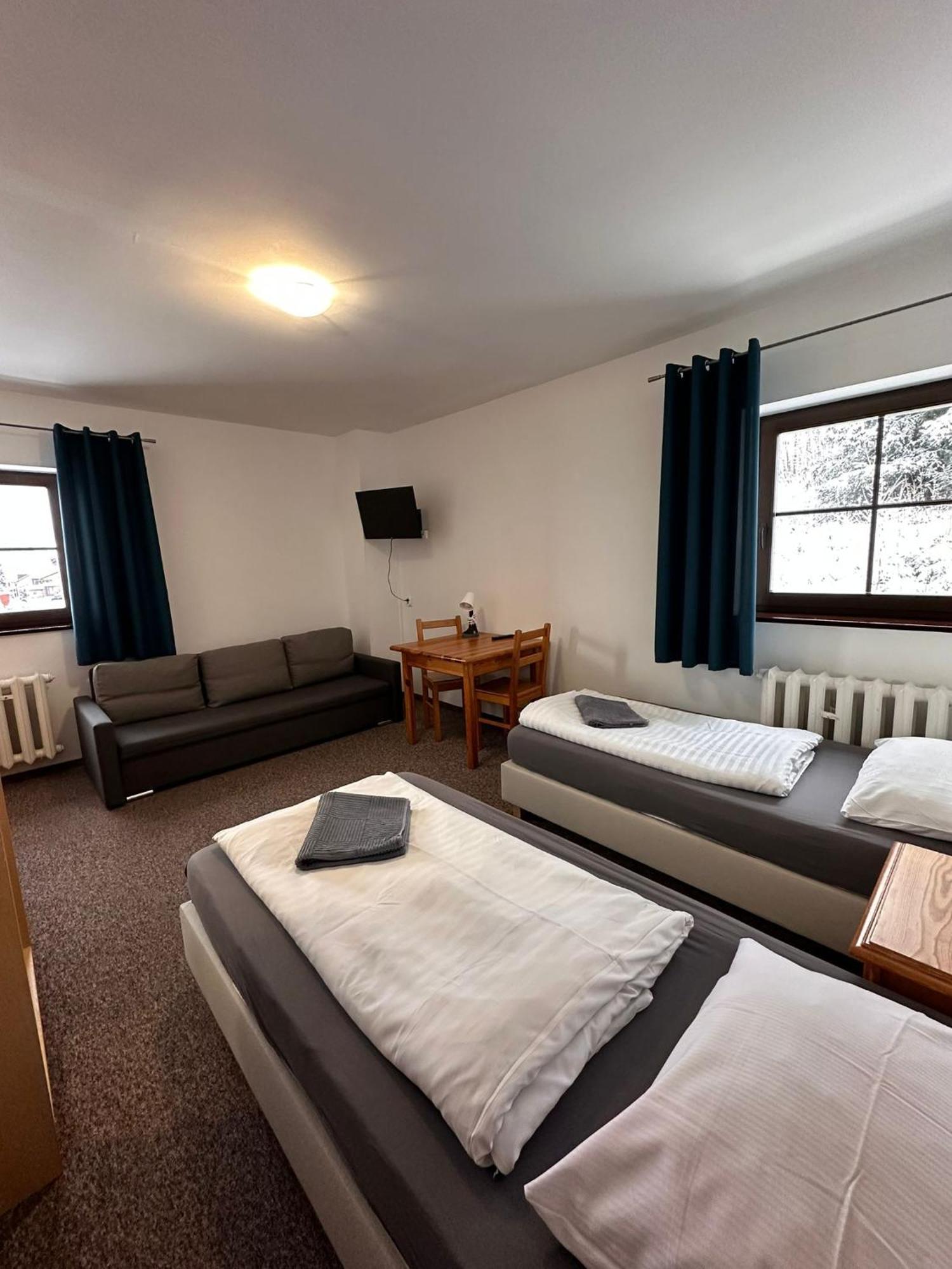 Straszny Dwor Hotell Duszniki Zdrój Rum bild