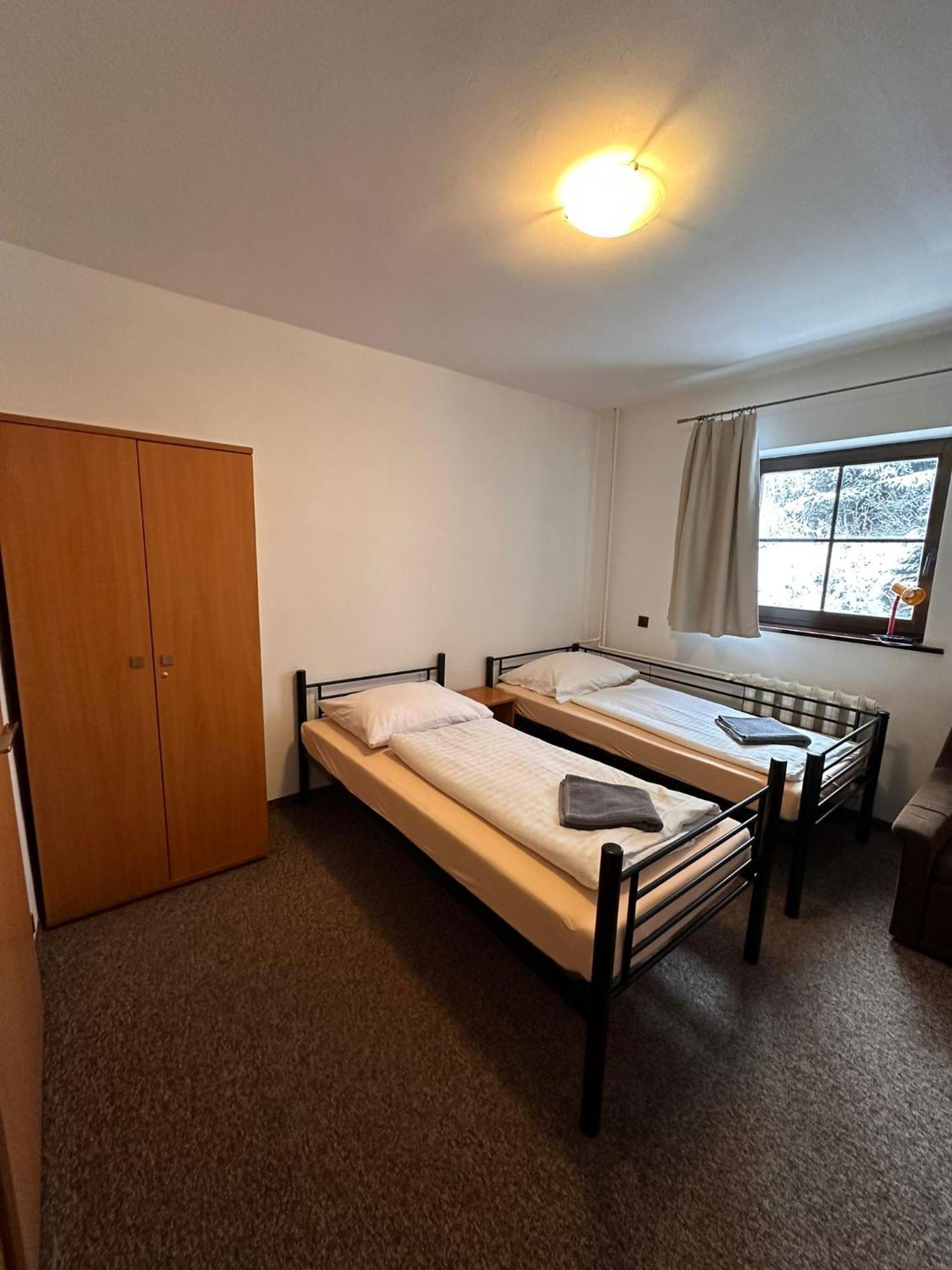 Straszny Dwor Hotell Duszniki Zdrój Rum bild